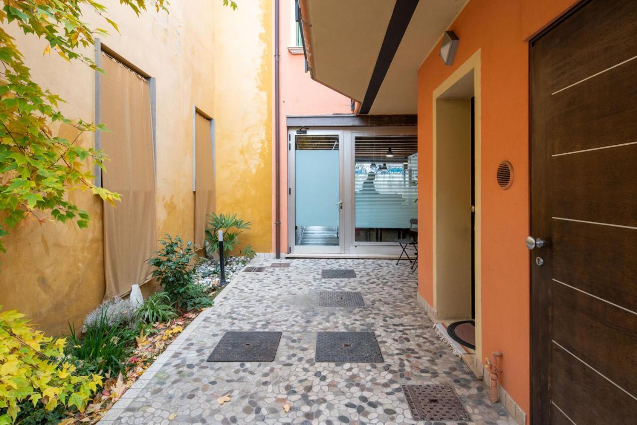 Venezia-Suite HemingwayA Pochi Passi Outlet Noventa di Piave Exteriör bild