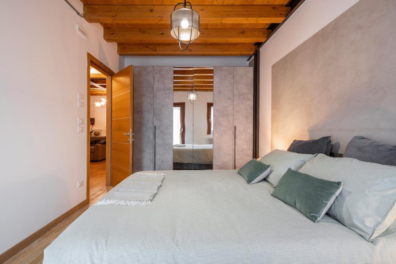 Venezia-Suite HemingwayA Pochi Passi Outlet Noventa di Piave Exteriör bild